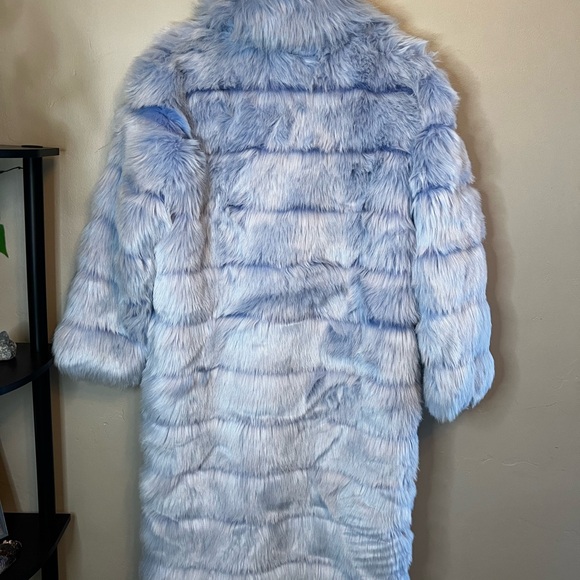 Faux blue fur coat never worn - Picture 3 of 3